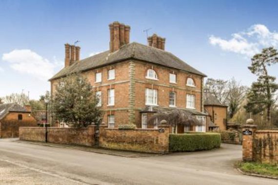 2 Bedroom Flat